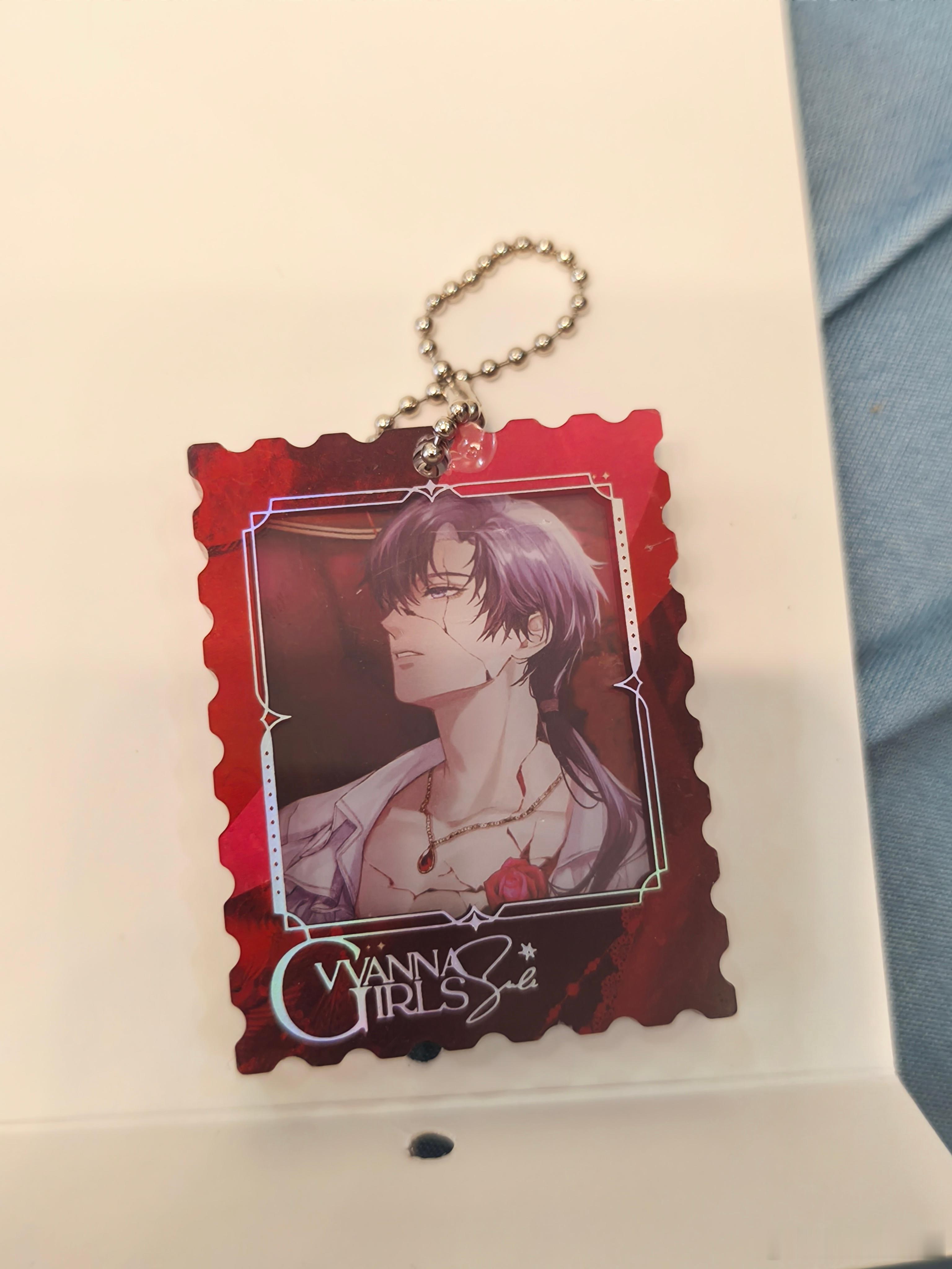 这个好物闭眼入次元好谷一起晒很喜欢这种邮票样式的小挂件❤️红玫瑰氛围感的画面很戳