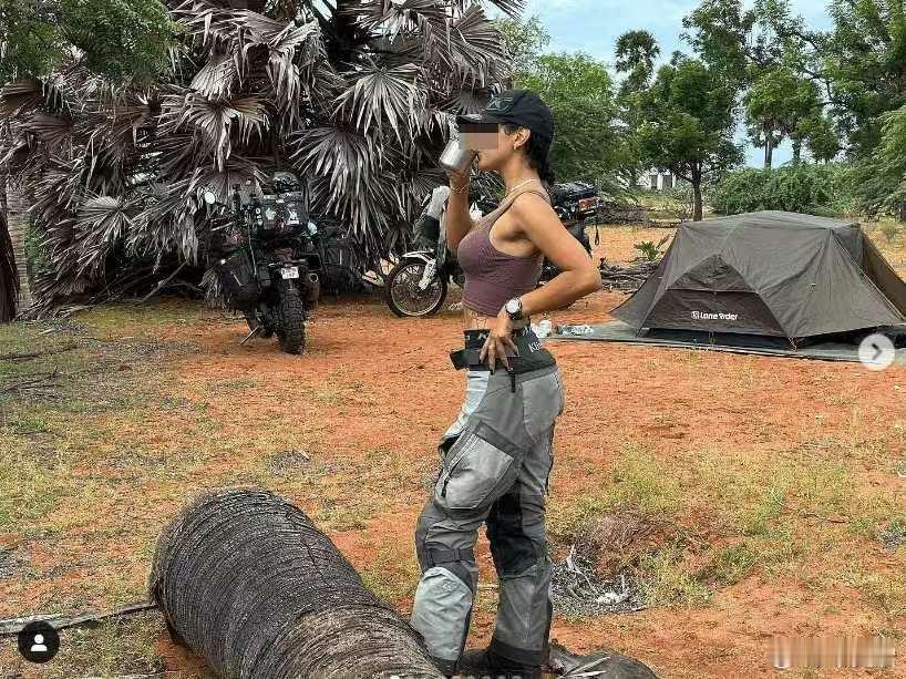西班牙摩旅受害者，男主是西班牙人，女主是巴西人这个风格不是在印度，简直是羊入虎口