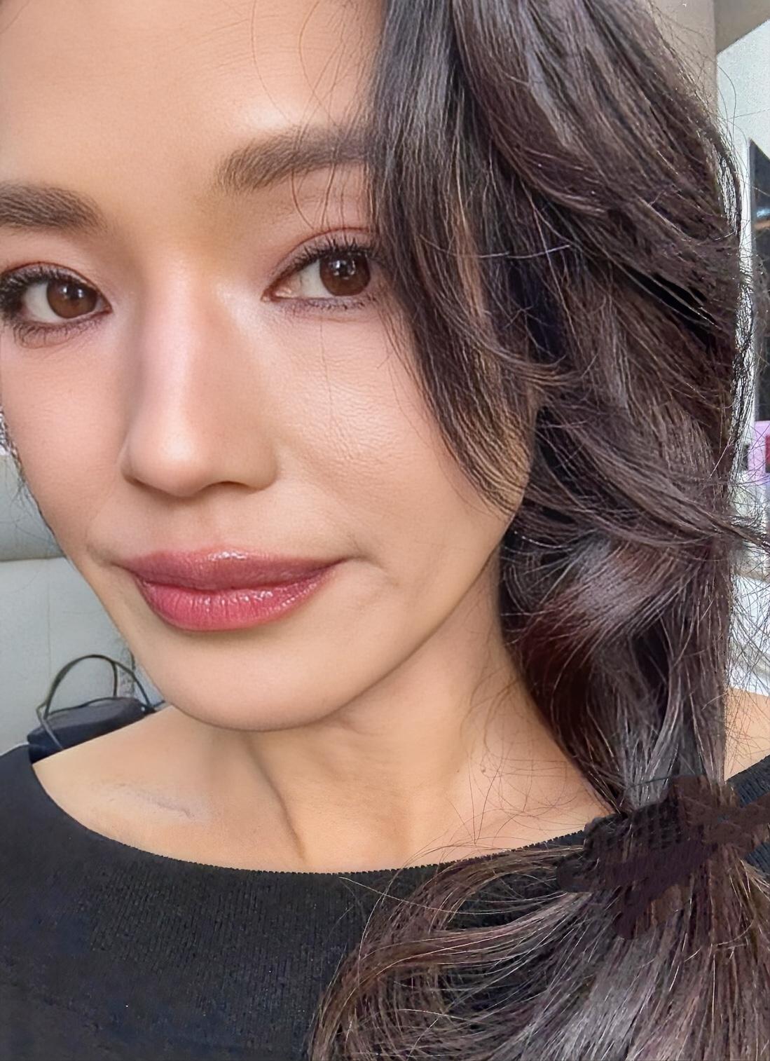 放普通人里我觉得牛到不能在牛了，但放明星里我觉得很正常，人家是大把大把钱砸进去的