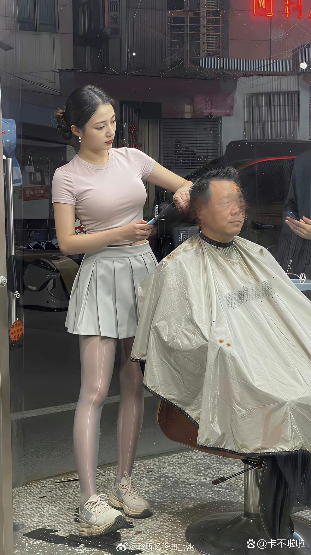 理发到最后，为什么理发师要换鞋？ 
