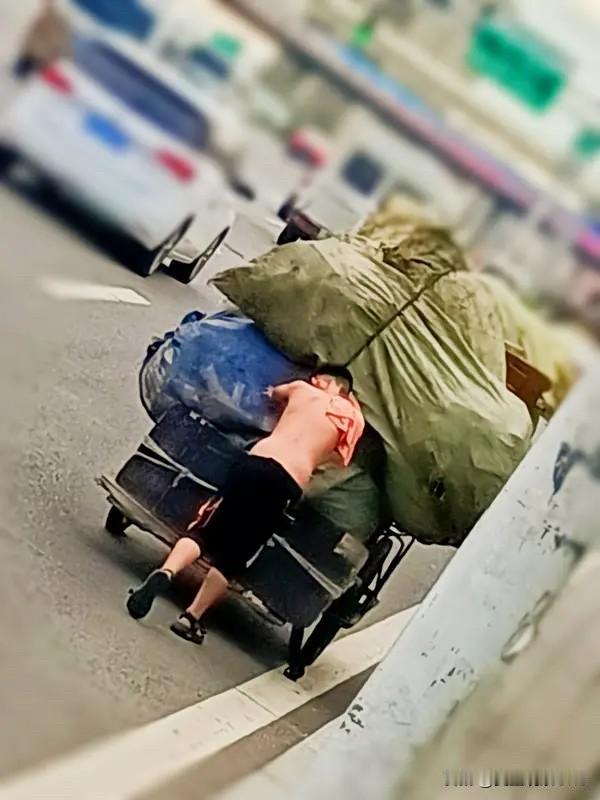 年少吃苦和年老吃苦,哪一个更苦?
年少吃苦和年老吃苦，哪一个更苦？

年轻的时候
