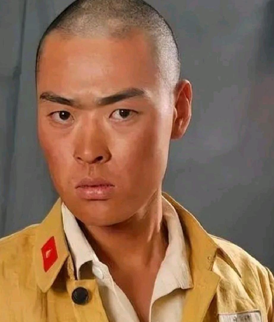 张桐，1981年8月26日出生于天津，中国内地实力派影视男演员，毕业于法国里昂艺
