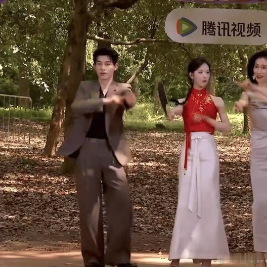 陈都灵辛云来舞王舞后限时返场  陈都灵辛云来舞王舞后限时返场陈都灵辛云来这次又在