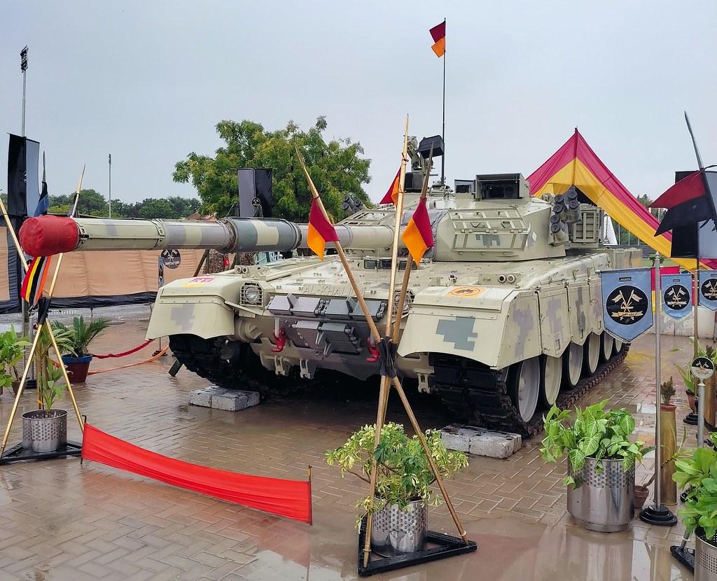 [呲牙] 小巴对 MBT-2000 坦克继续升级改进了——巴基斯坦升级版 “哈立