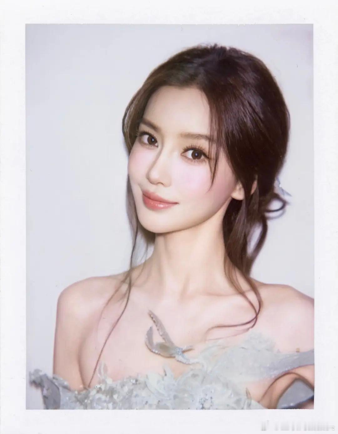 鼻姐这颜值还可以再打三十年 