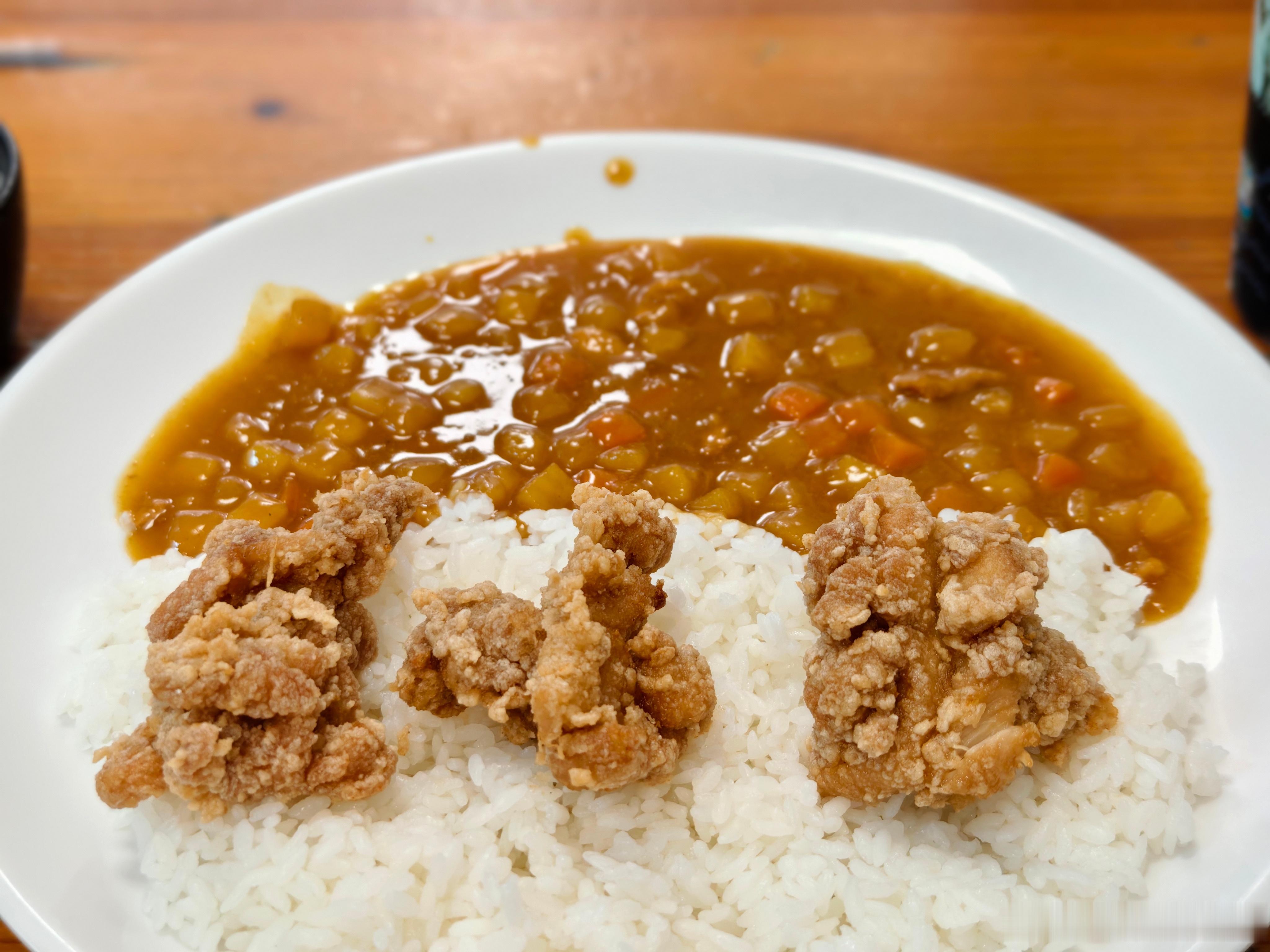 助屋19元的咖喱鸡块饭，香迷糊了[舔屏] ​​​