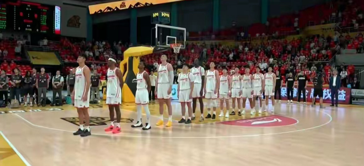0-2落后！CBA大黑马7分惜败濒临出局 篮板狂输14个主帅一脸无奈北京时间5月