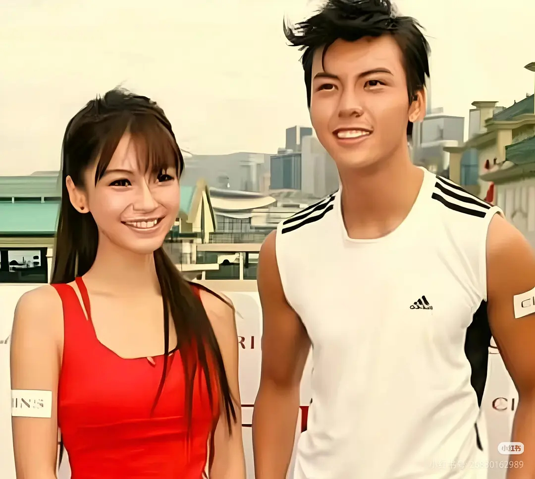 陈伟霆审美跨度还挺大的 阿sa杨颖何穗，从甜妹到超模脸 