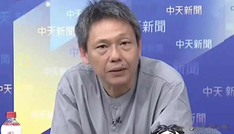 又是鸡排！

看来台湾的地方选举，彻底带火了鸡排产业。媒体人谢寒冰承诺要拿出一万