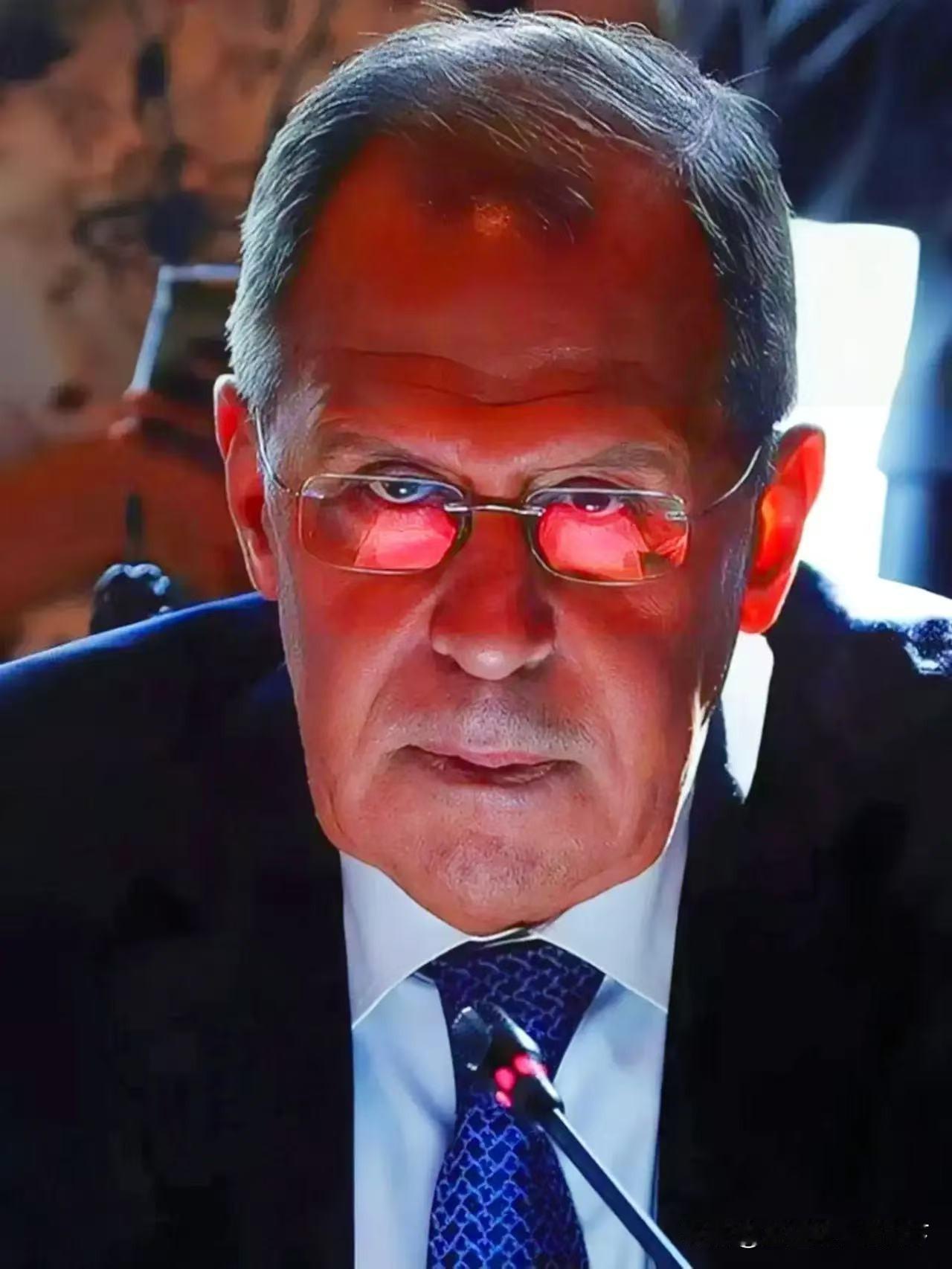 伊朗外长和俄罗斯外长通话了
4月13日，伊朗外长阿拉格齐一个电话直通克里姆林宫，