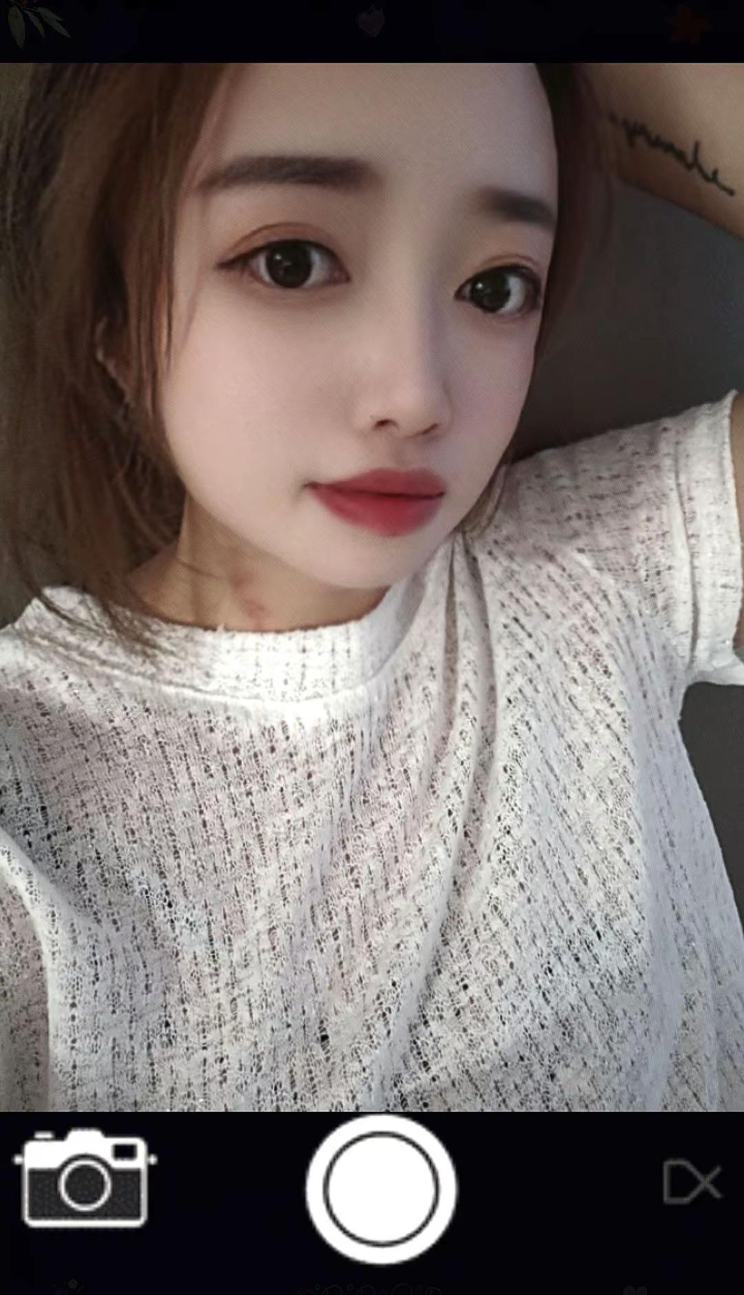 有些话听了很开心，但再也不信了，被敷衍多了，连热情都会一点点熄灭。执念这个东西一