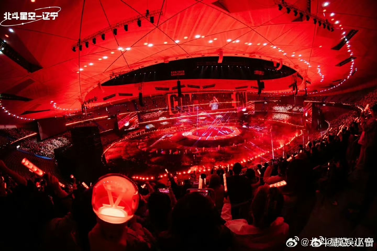 张杰明天过后有乐队那味儿了 回忆杀暴击！乐队版大合唱太有感染力了 