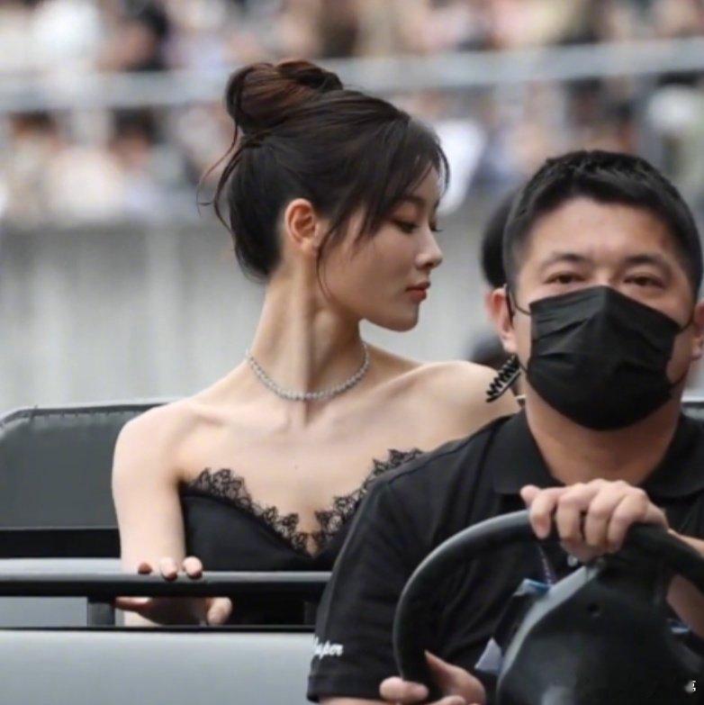 金裕贞AAA红毯  我们雅珍的完美侧脸~ 