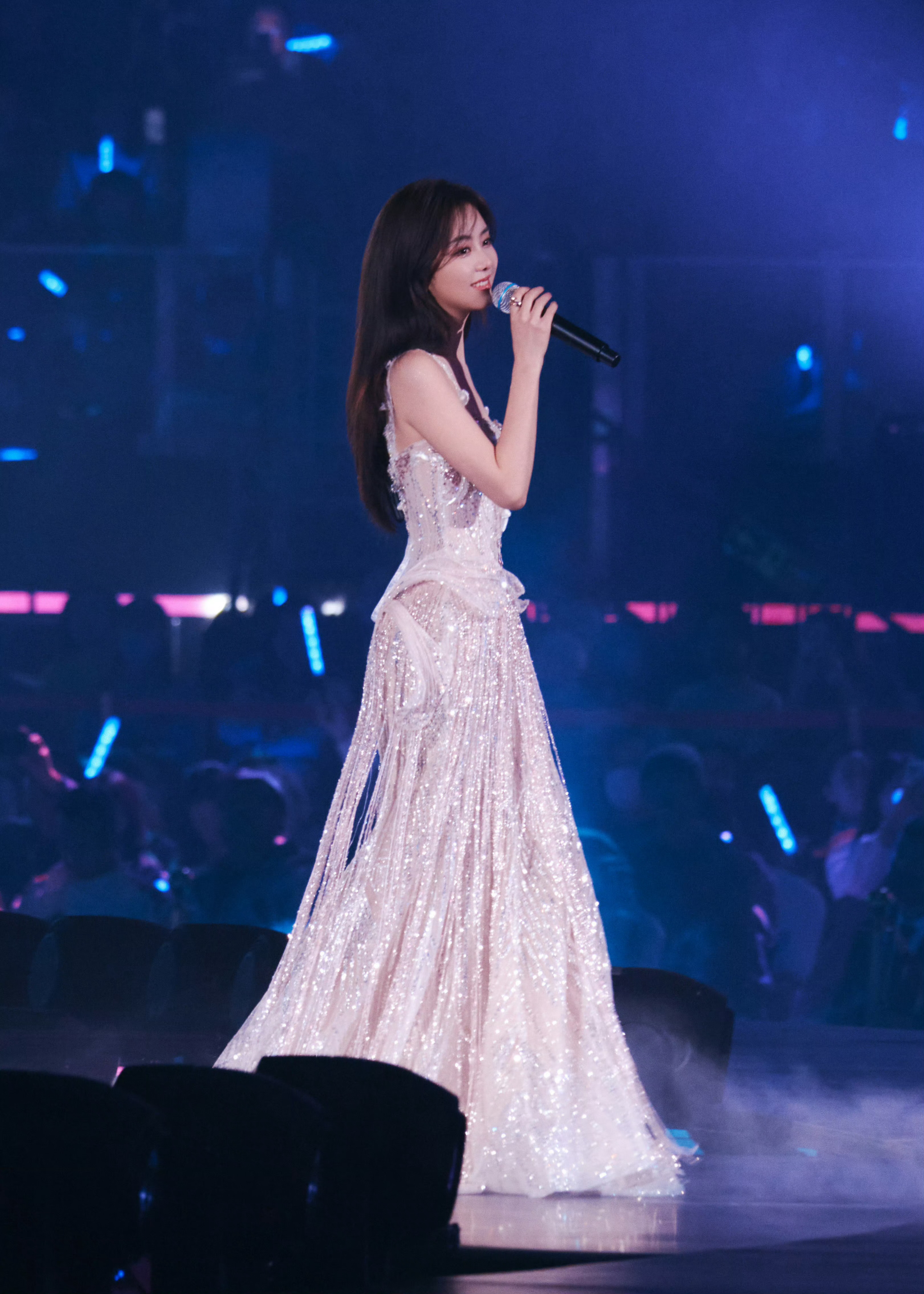 谭松韵状态  谭松韵 锁骨亮晶晶女孩女孩 音频🔗见评 