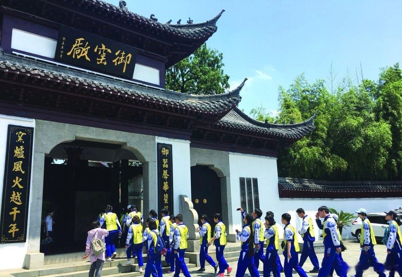 景德镇御窑厂国家考古遗址公园跟着遗址去旅游 景德镇御窑厂遗址位于景德镇老城区中心