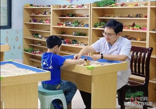 袁滨入围2026年度新时代青年先锋
    袁滨，南昌大学精神卫生硕士，副主任医