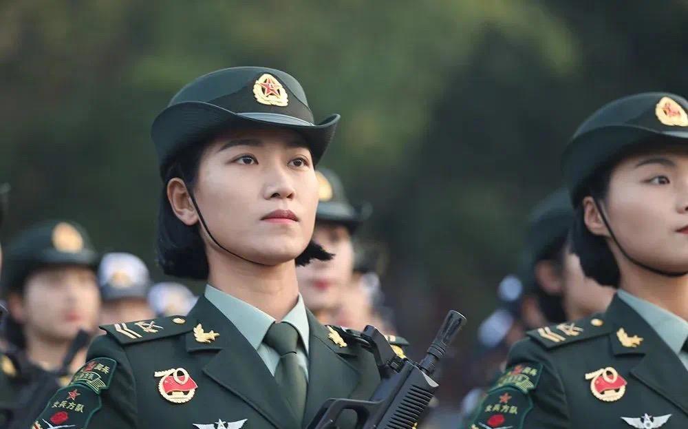 军人退休及退休工资的最新规定是什么？
　　一、军人退休条件最新规定
2025年军