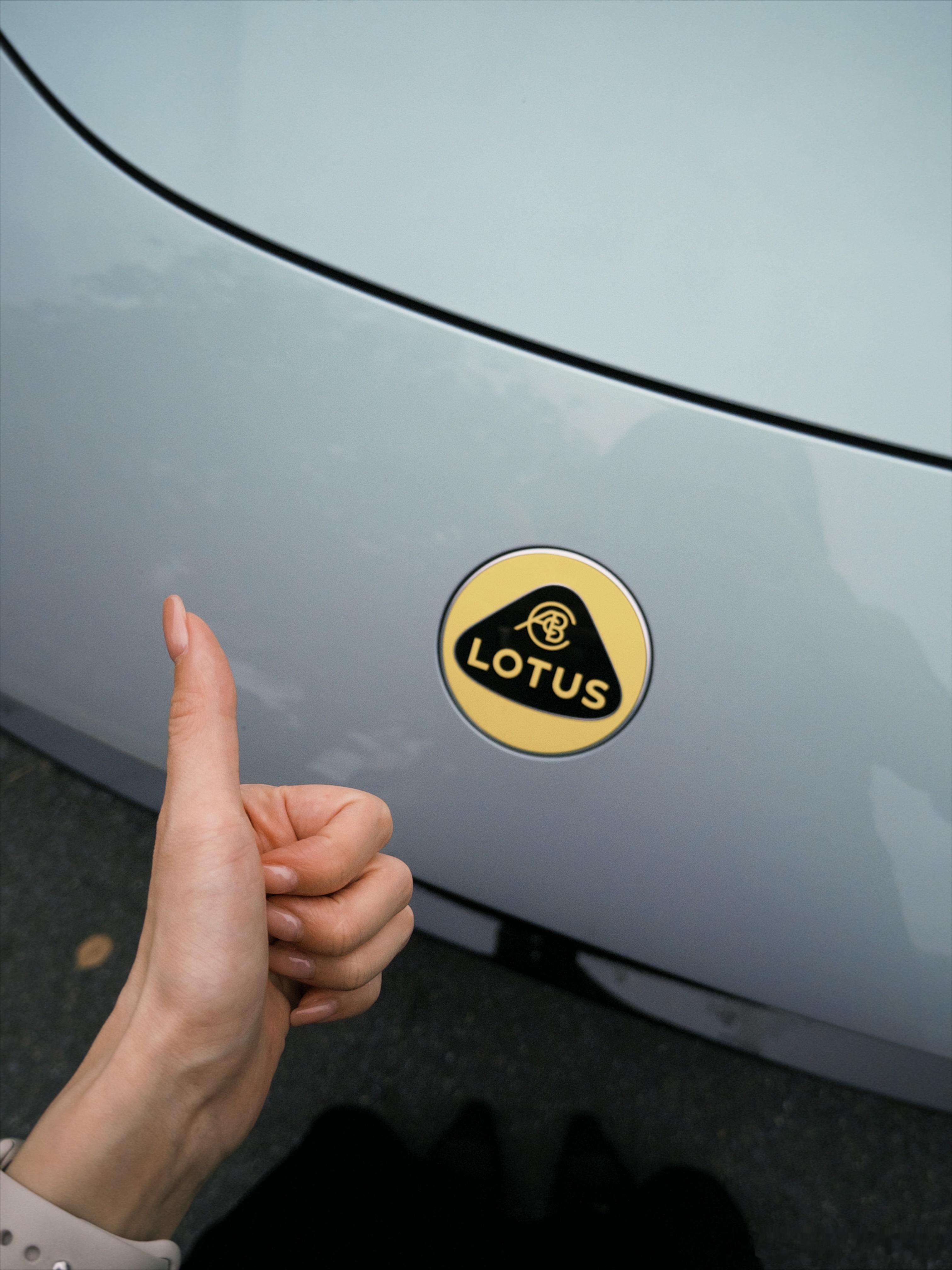 不愧是LOTUS！好看好开汽场全开汽车分享莲花汽车