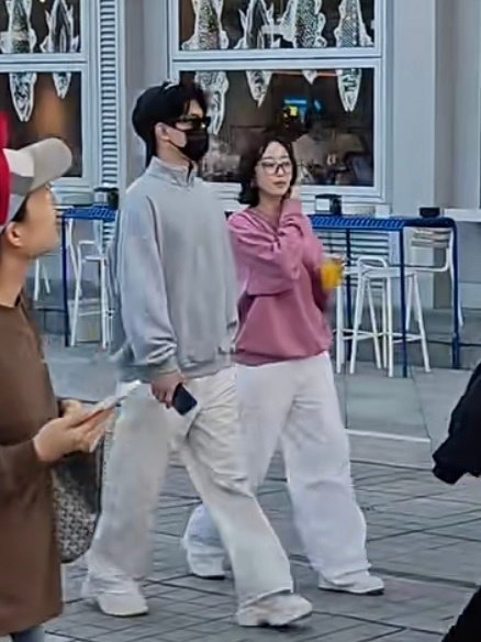 杨洋蒋梦婕宝黛cp同游一眼就认出帅哥了[耶] ​​​