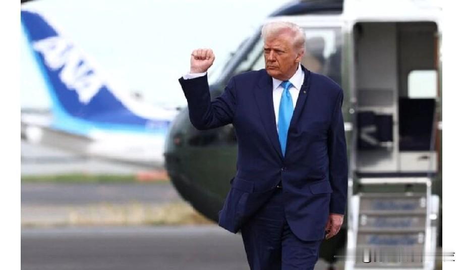 特朗普表示将降低与芬太尼有关的对华关税。
空军一号(路透社)——美国总统唐纳德 