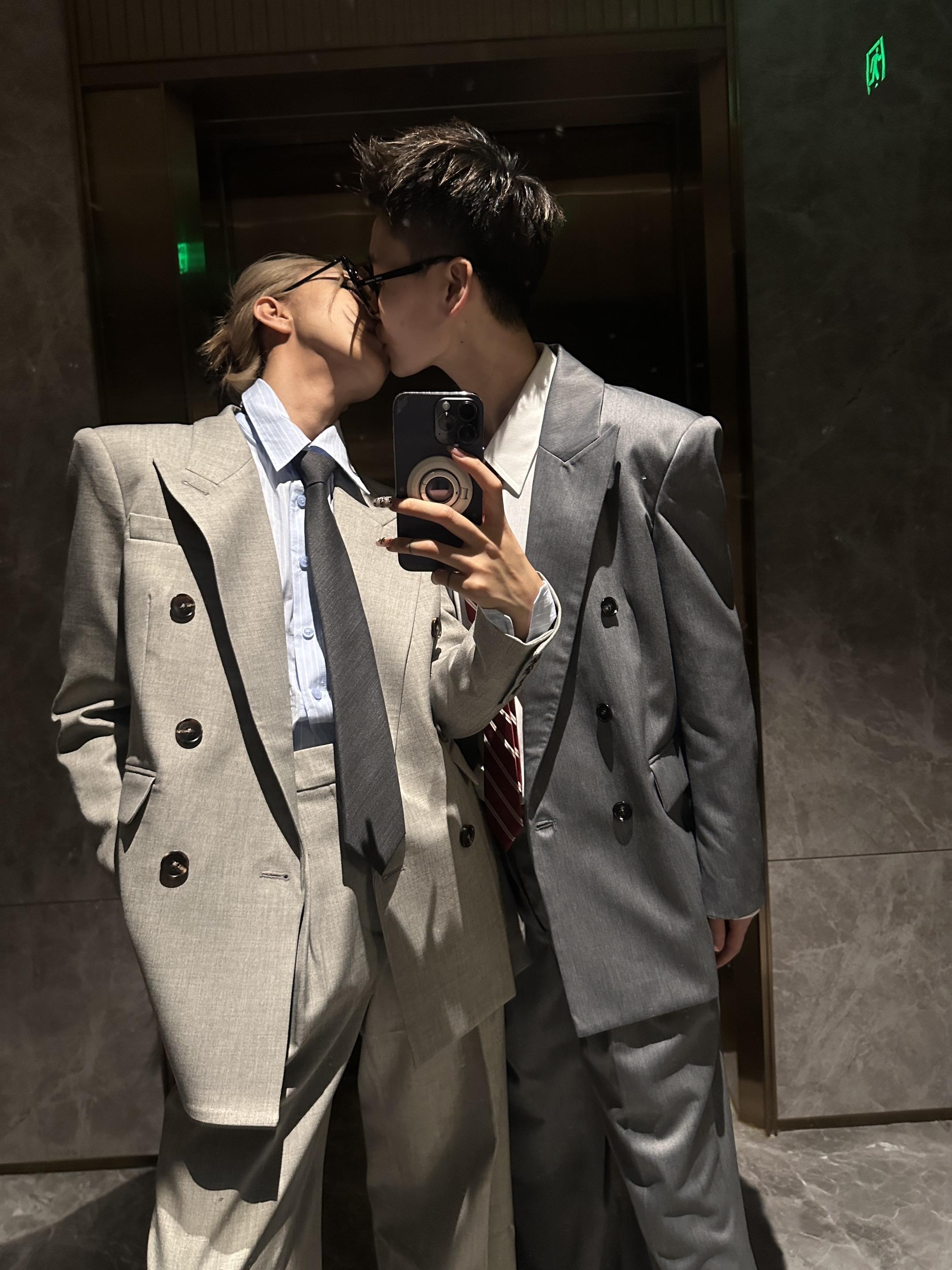 还得Ysl 真有感觉啊。