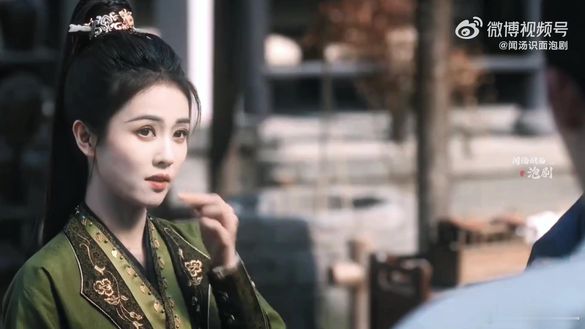 白鹿新剧放过了自己没放过别人 谁能拒绝李佩仪这个机灵徒弟👀！探案时头脑在线，遇