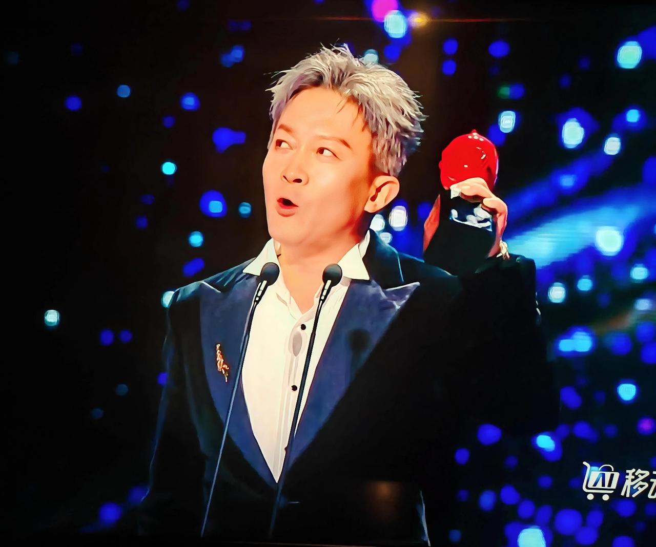 杨志刚凭借苏无名获奖了！他的获奖感言激昂澎湃，像是在对《唐朝诡事录》表白！

杨