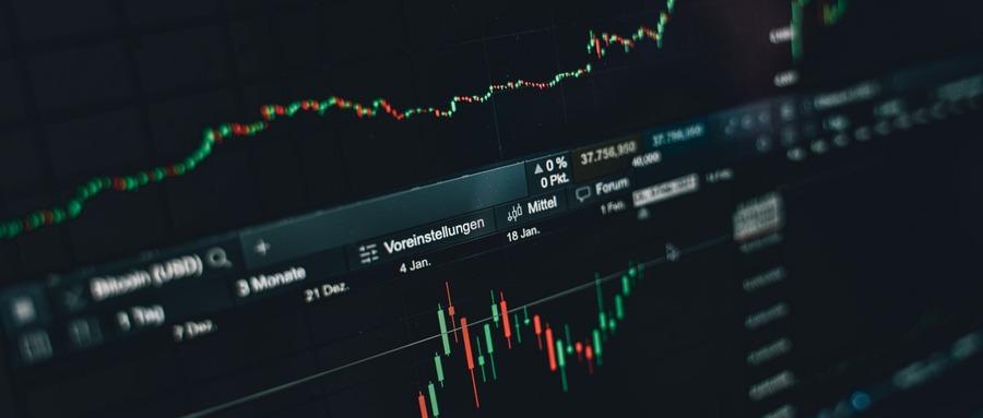 风华高科单季净利3.51亿暴增470%，涨价这次是真兑现了
今晚披露的三季报里，