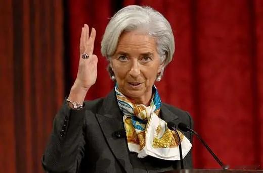 欧洲央行行长拉加德突然警告了欧盟：若把被冻结的俄罗斯主权资产用于援乌，这一步恐怕