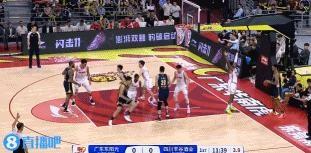 老将惜败！
超可惜！
差点就赢了！
对手是29岁的日本选手日比野菜绪，世界排名1