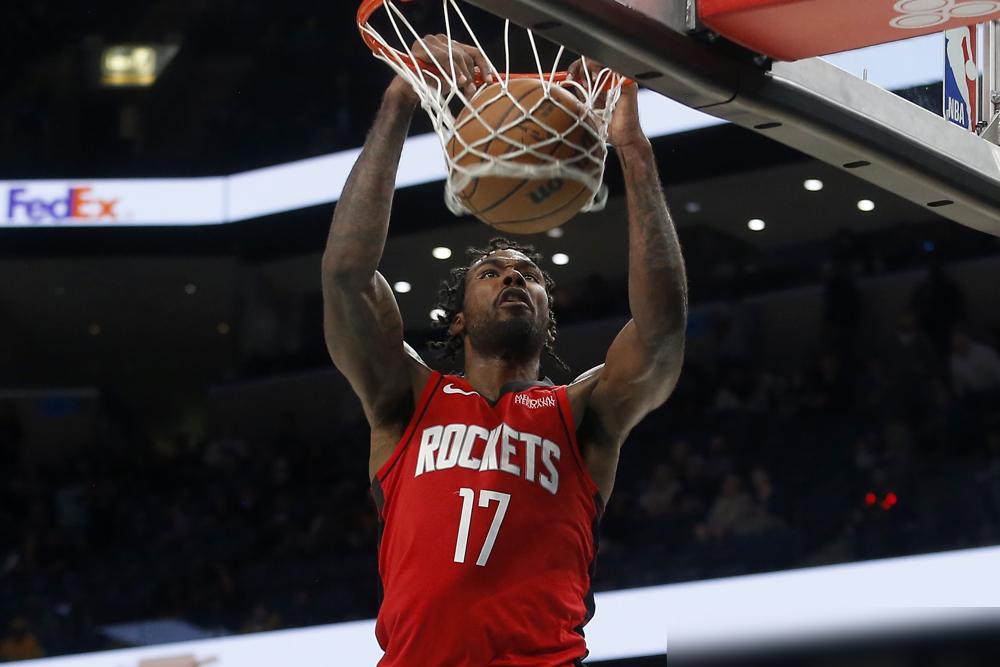 我告诉你，湖人今晚要干掉火箭，根本不是冲着37岁的杜兰特去的。
他们的刀，对准