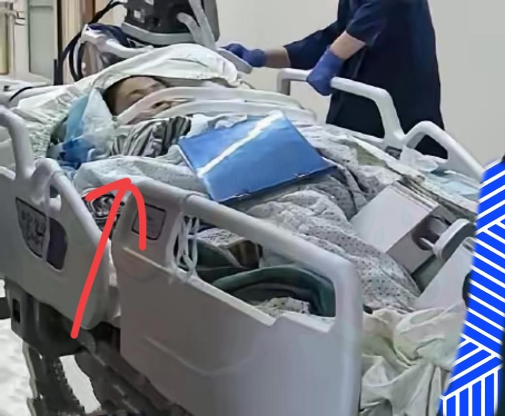 谁懂啊！

杭州阿姨散步踩破塑料壶，沾上“化骨水”氢氟酸，24小时内生命消逝！危