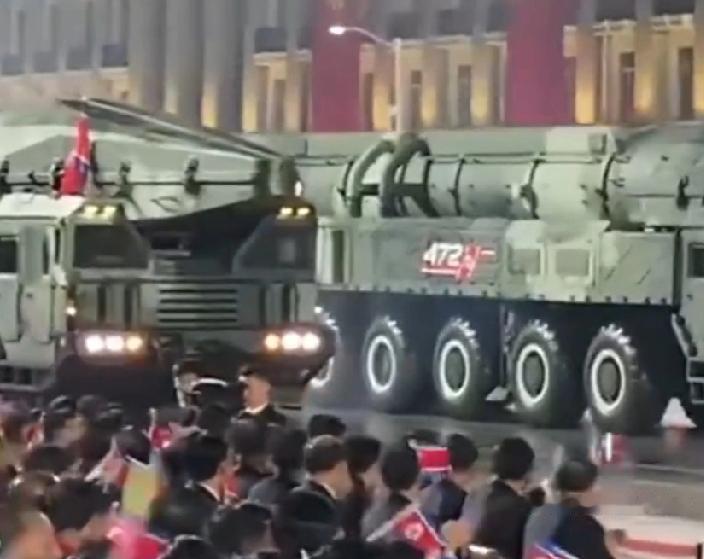 朝鲜这场劳动党成立80周年阅兵，属实把“硬核家底”亮得明明白白，美日韩看了估计得