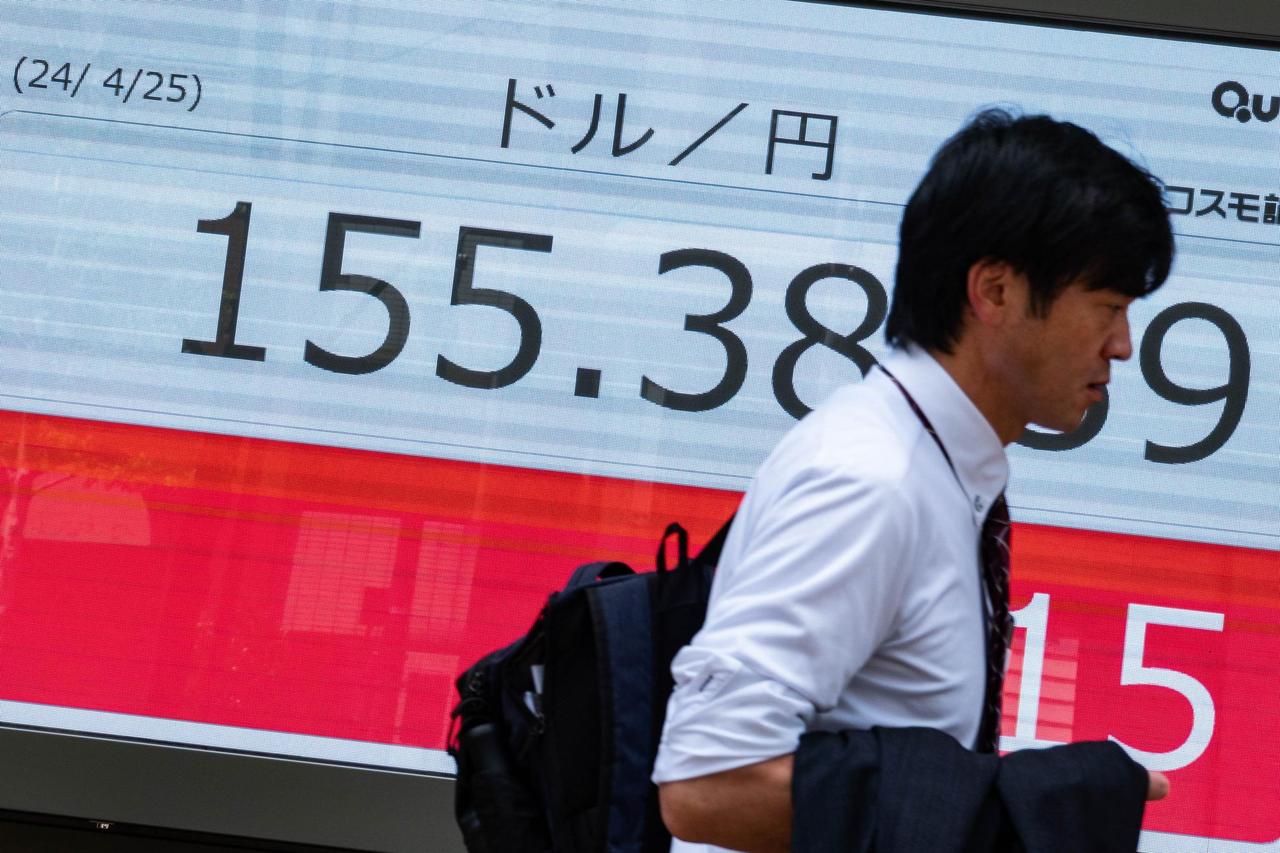 你见过“救人反被拖下水”的场面吗？7月底，日本财务省一出手就是870亿美元，短短