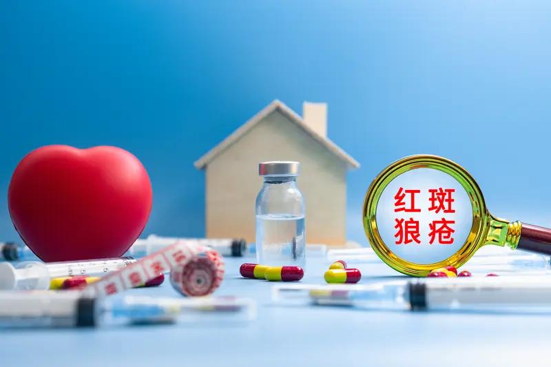 11岁女孩感染甲流后查出红斑狼疮
关节疼痛一直拖到走不动路才就医
母亲：以为是长