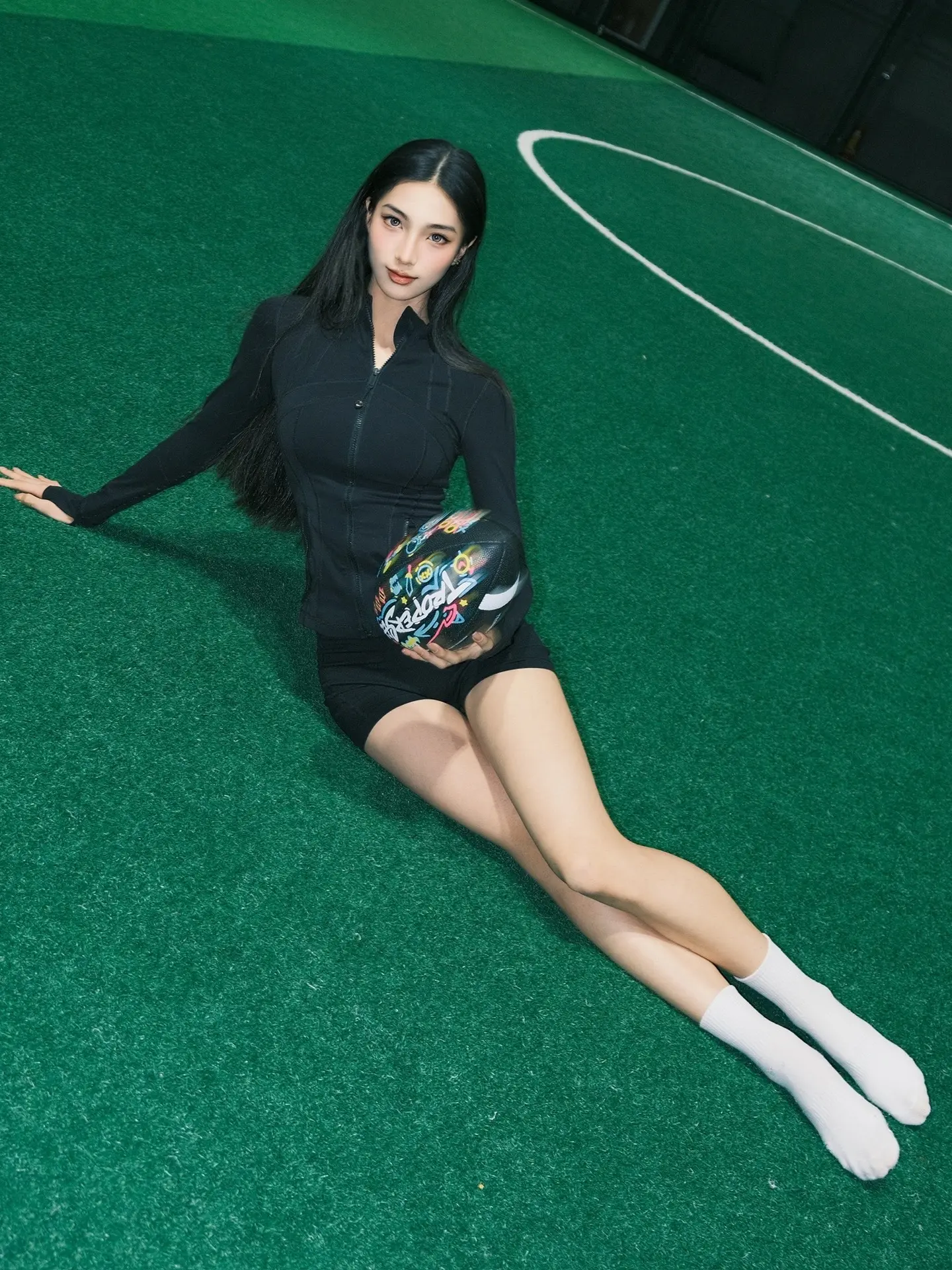 看着挺乖 其实舌头上有钉子。