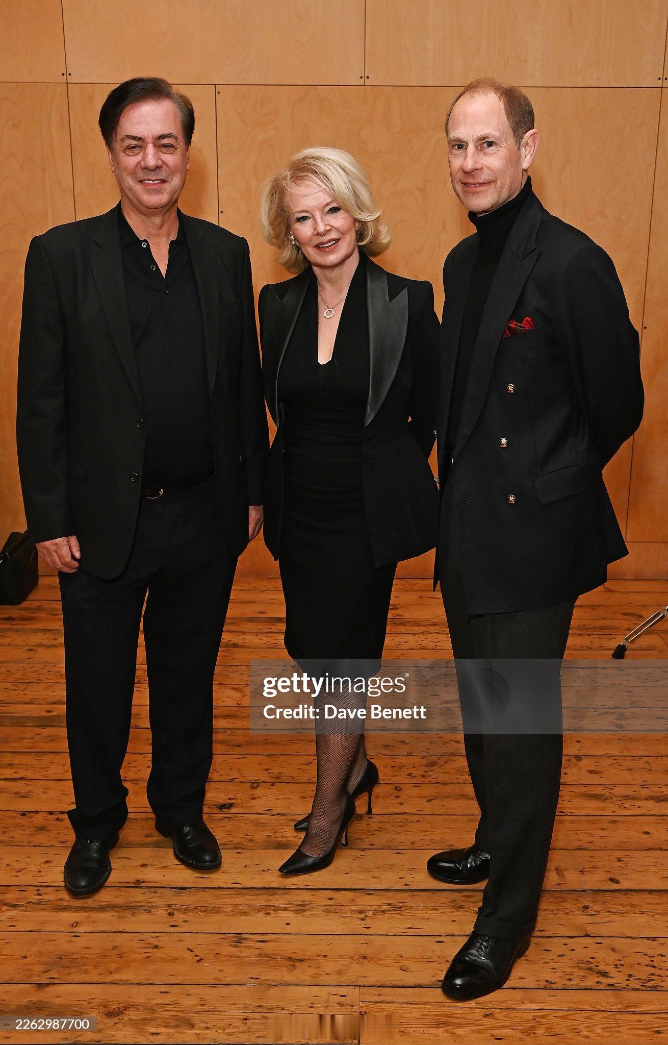 英国王室  2026年2月25日，爱丁堡公爵爱德华王子在伦敦国家青年剧院观看《德