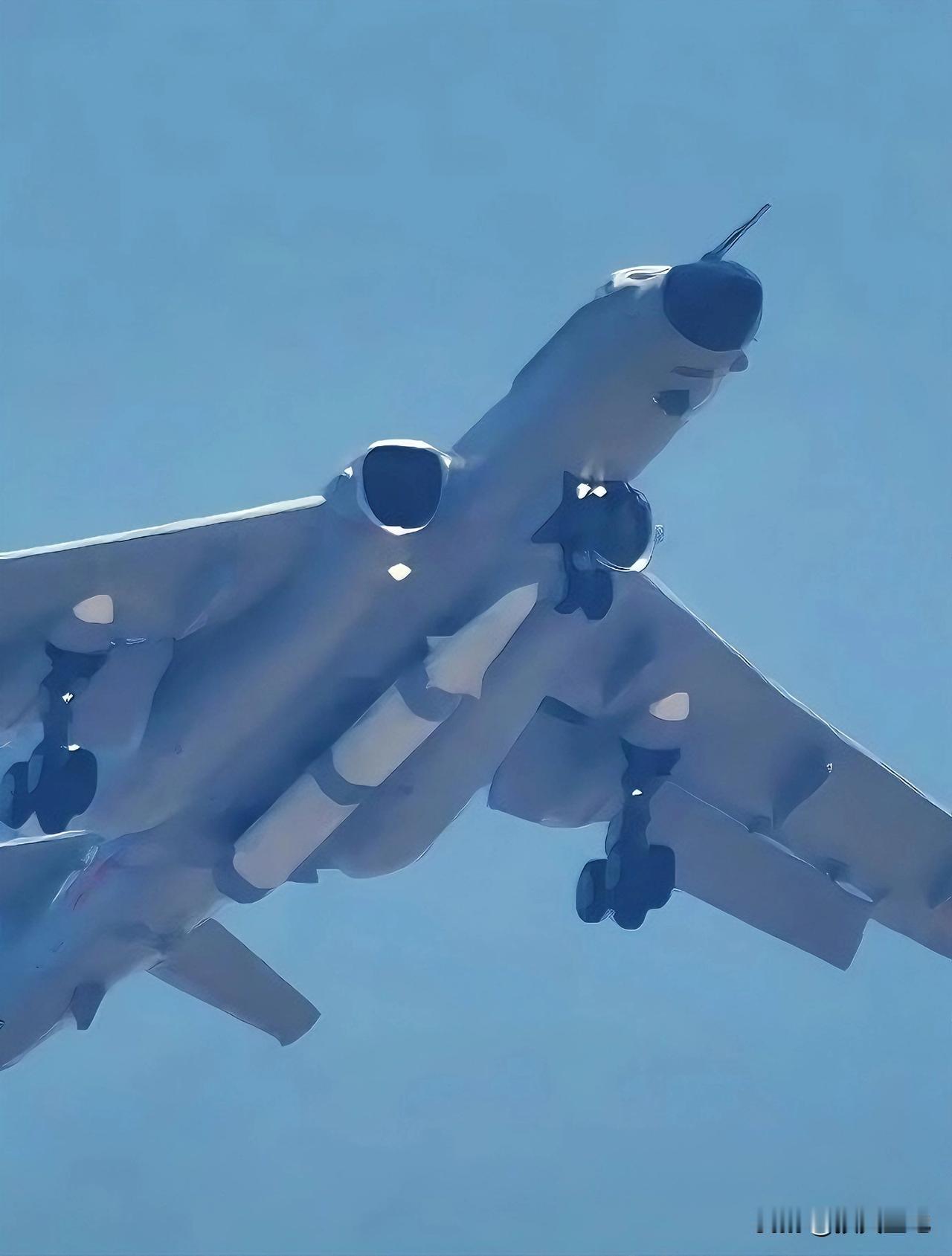 国产兵器——惊雷1空基远程导弹
不怕六爷挂得多，就怕六爷挂一颗。随着轰6N 挂载