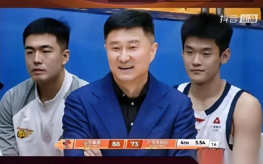 广东队客场输给山东队13分后，球队传来4个坏消息。
1、下一场打青岛队更难打，因