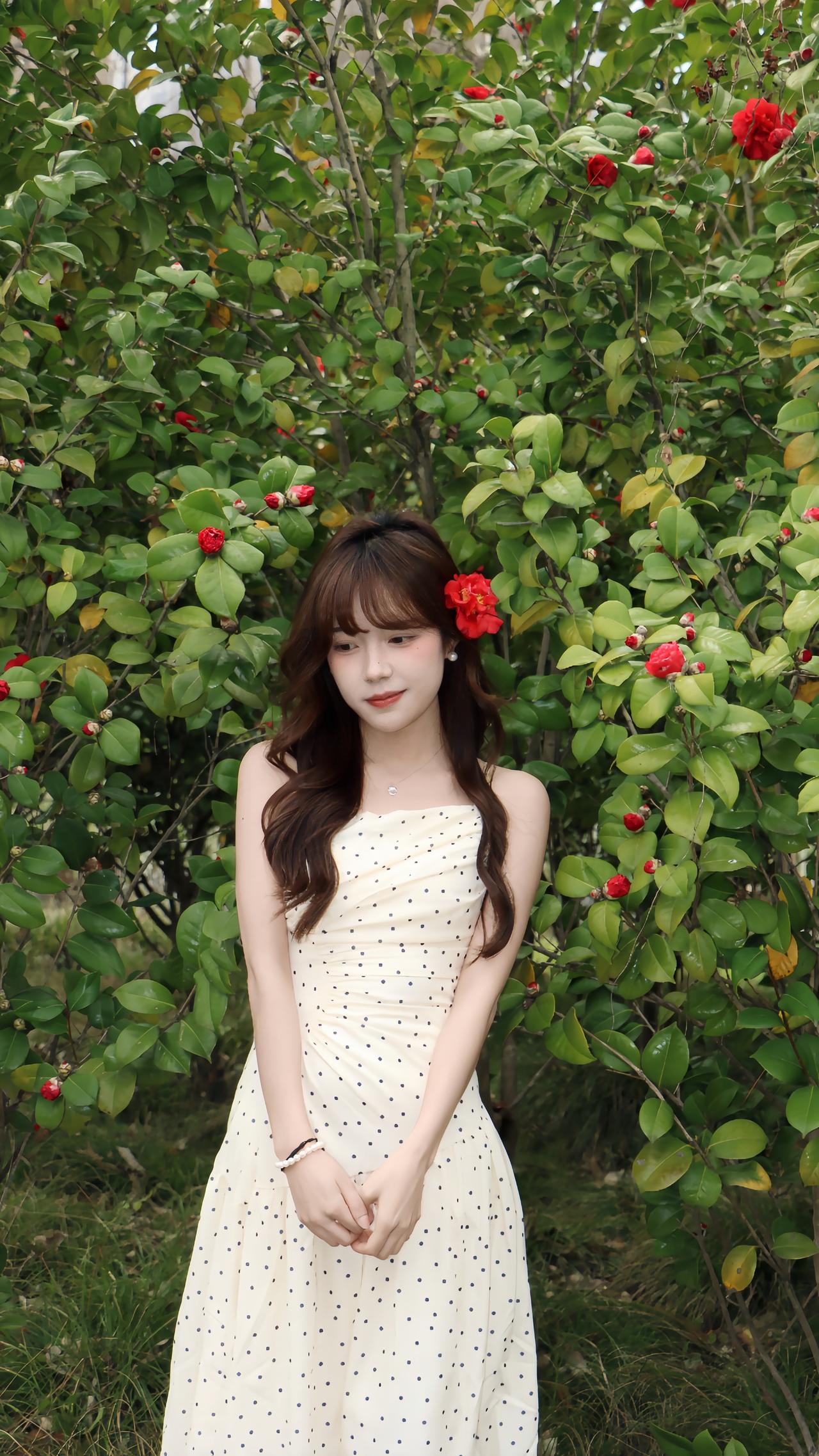 早春穿搭公式：波点吊带长裙➕珍珠饰品 满满的法式温柔 

ootd穿搭 po图晒