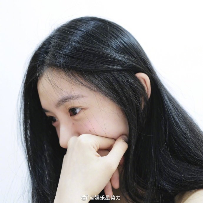 刘浩存把谐音梗玩儿明白了刘浩存又在奖励梦女 “存”式小浪漫更新！的谐音梗太会了，