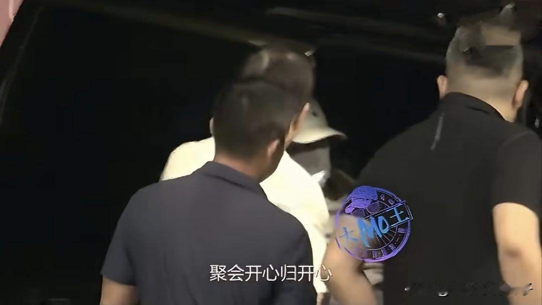 沈腾，这是真喝“断片”了！[捂脸]
9月18日，演员沈腾登上热搜，这一次，不是因