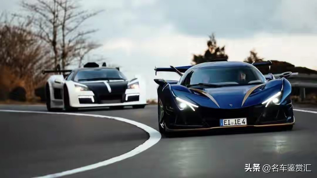 阿波罗太阳神跑车是由德国汽车制造商Apollo Automobil生产的高性能跑