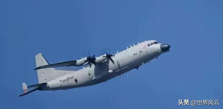 平时让你得瑟的？硬气成啥样了？现在知道慌了？小日子一觉醒来发现家门口天上海上多出