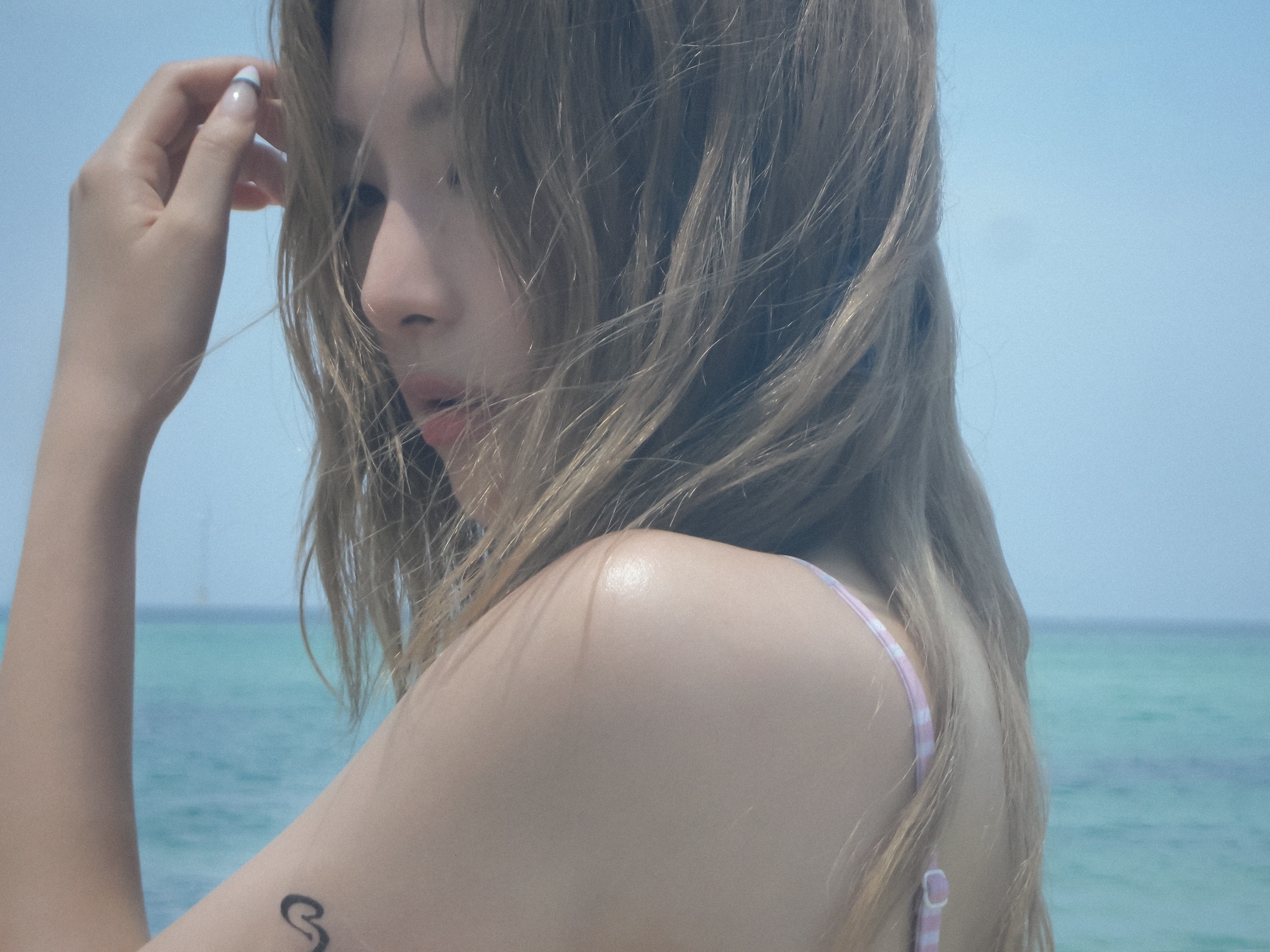 涩琪 INS更新🤍💛 