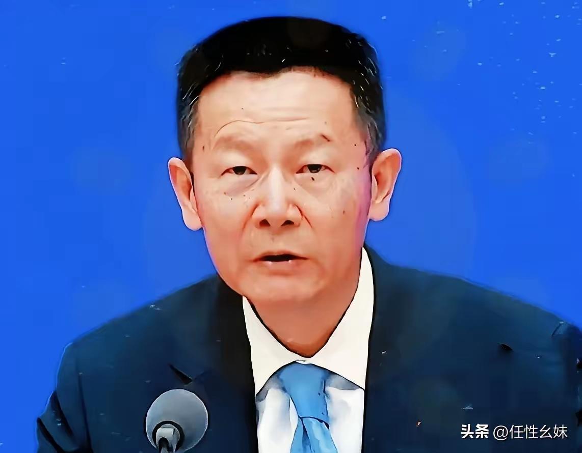 今天刷群里消息，看老哥们发的截图，满屏都是绿，字里行间全是割肉后的懵——上午还在