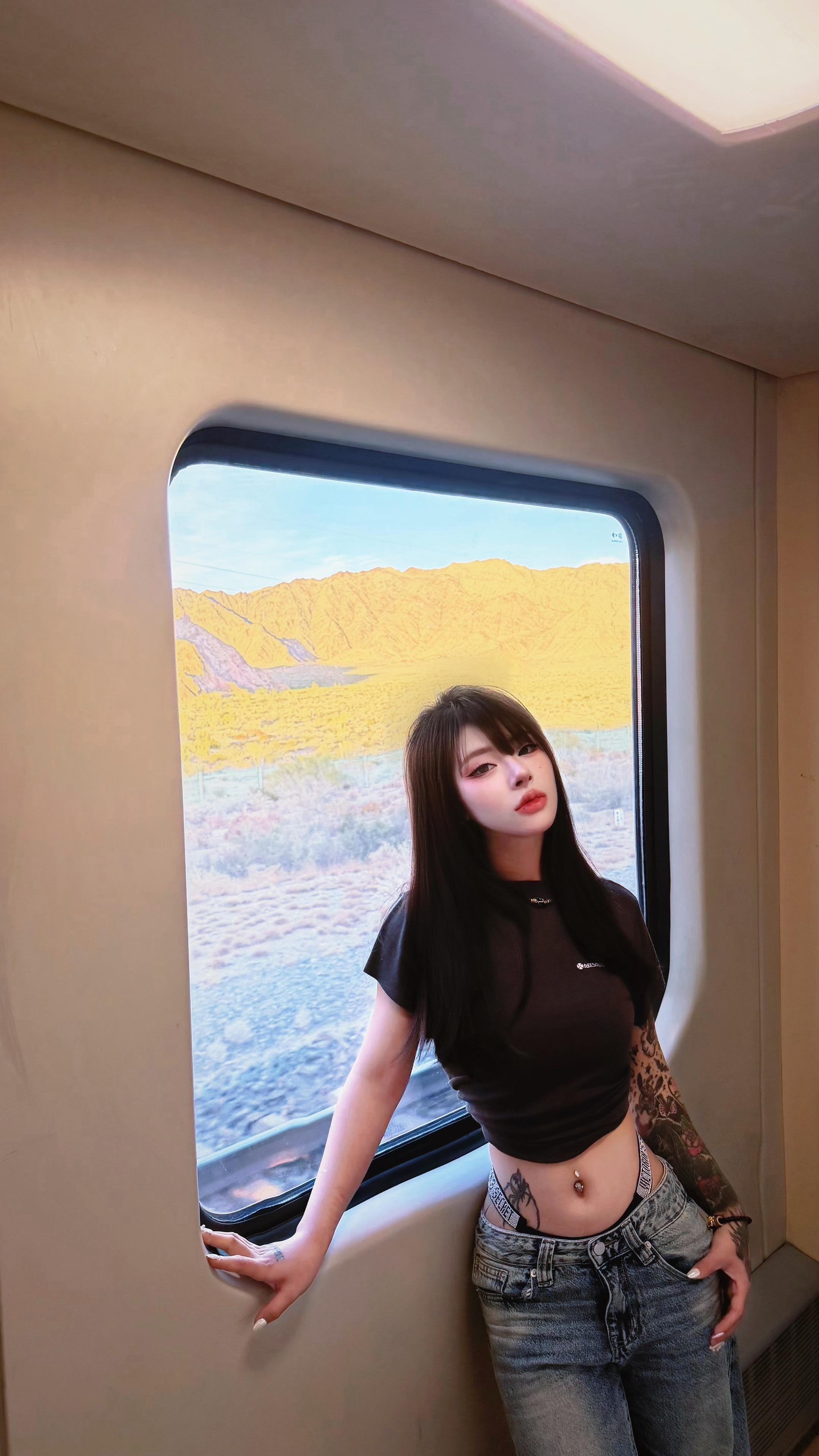 成长的路上会遇到很多人 该走的路还得自己走.