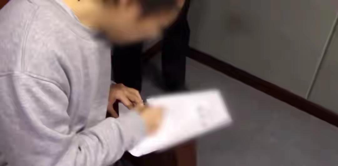 又一间谍泄露机密！海归身份曝光，董明珠那句话的含金量还在上升

郝某被境外间谍拉