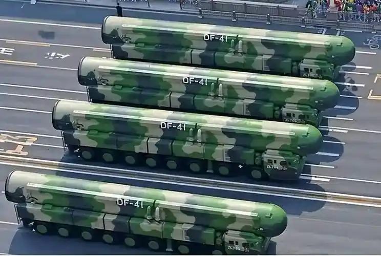 中国核战略从最低威慑转向可靠反击，是地缘变局下的必然选择，长久以来中国奉行最低限