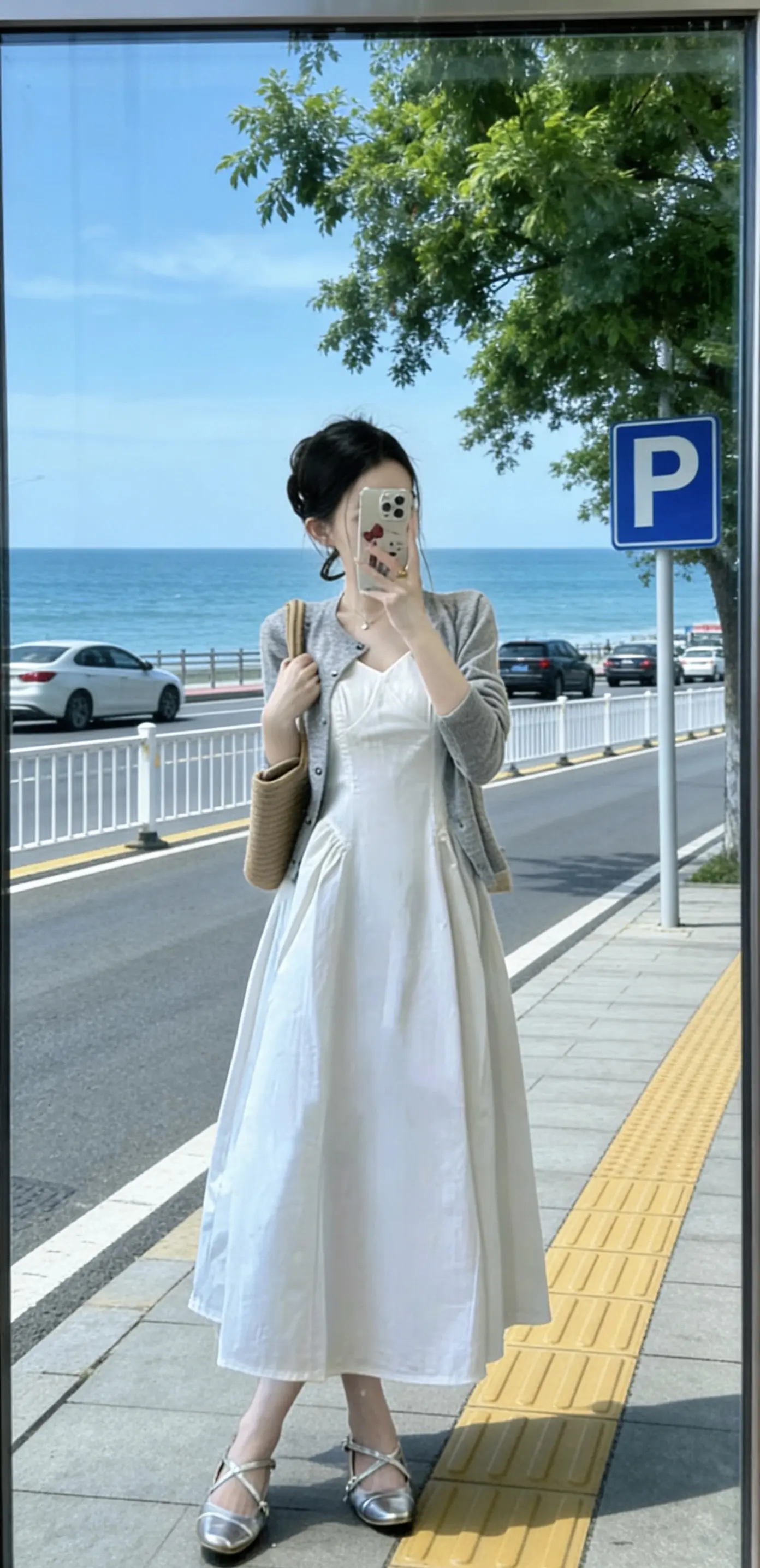 心情有多美，生活就有多好，坚持做一个乐观的人，面对阳光，努力向上，每天...